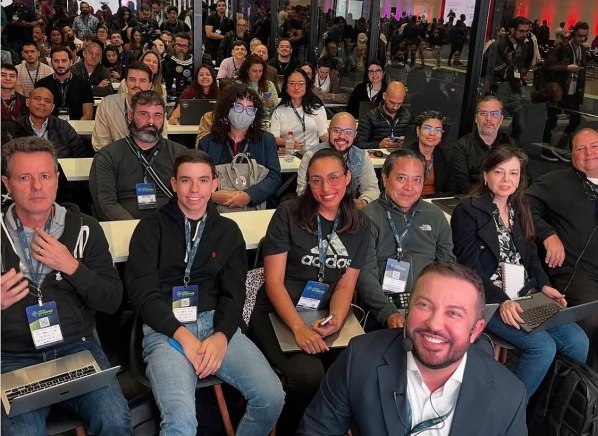 Wilson Silva com a audiência no Web Summit Rio 2025
